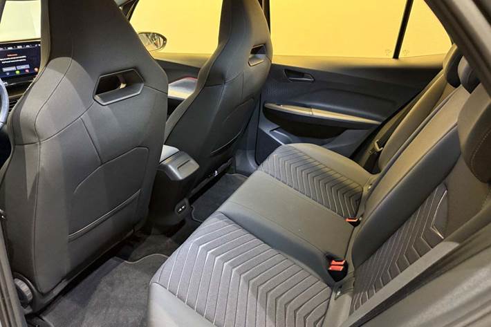 Grå Cupra Born fra 2024