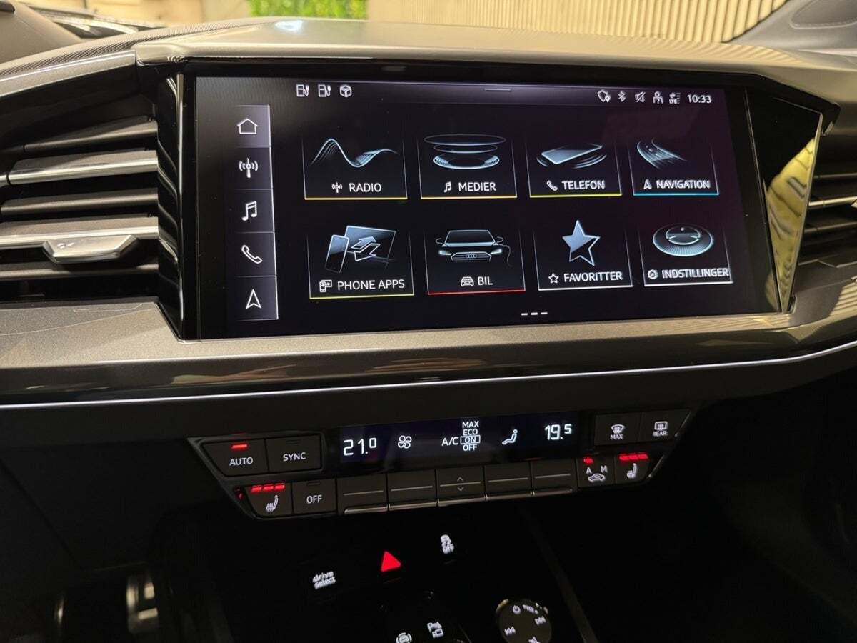 Grå Audi Q4 e-tron fra 2022
