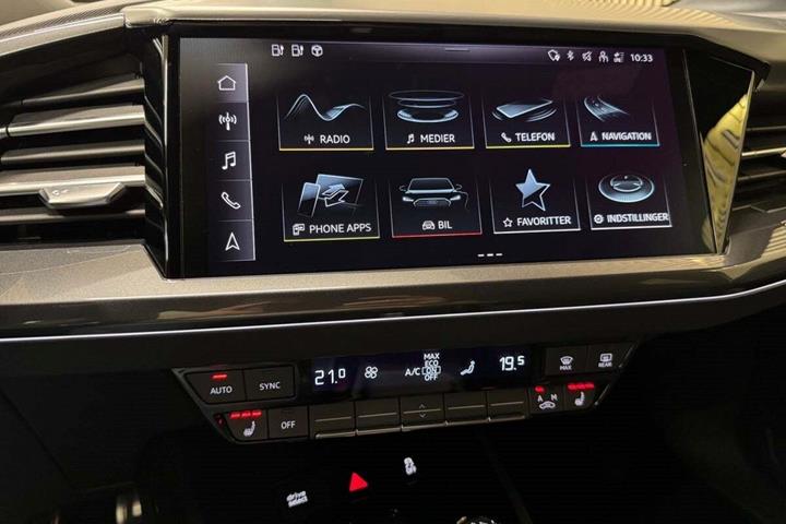 Grå Audi Q4 e-tron fra 2022