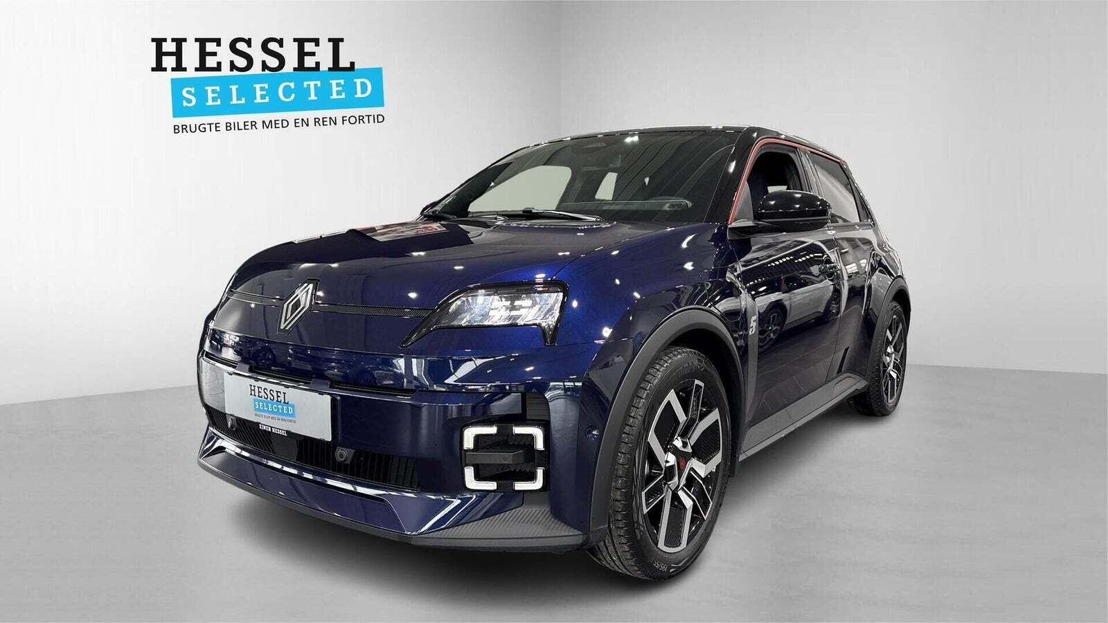 Blå Renault 5 E-Tech fra 2025