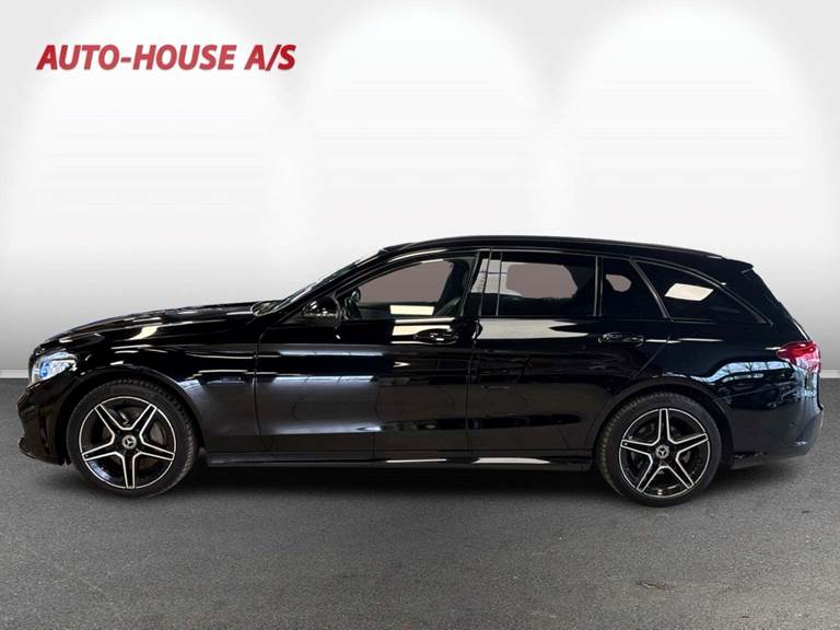 Mercedes C300 de 2,0 AMG Line Night Edition stc. aut.