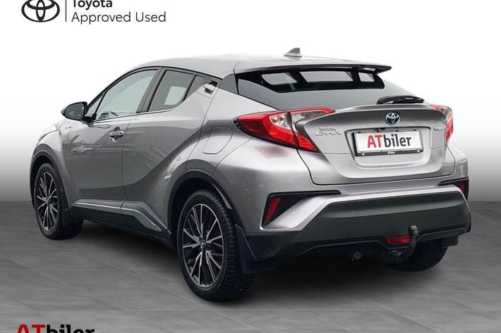 Sølv Toyota C-HR fra 2018