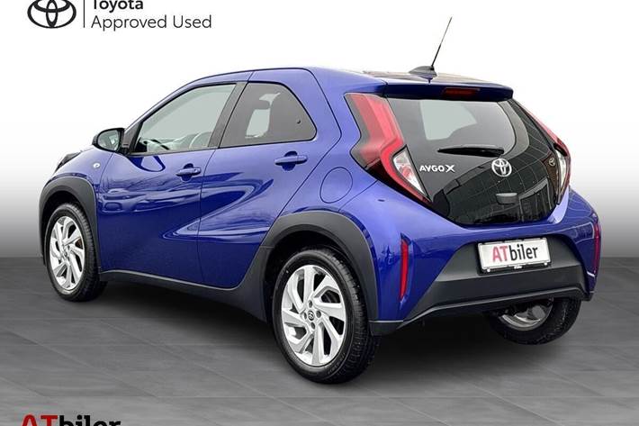 Blå Toyota Aygo X fra 2023