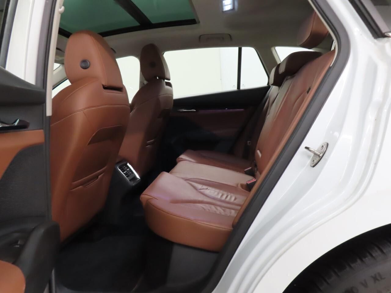 Hvid Skoda Enyaq fra 2021