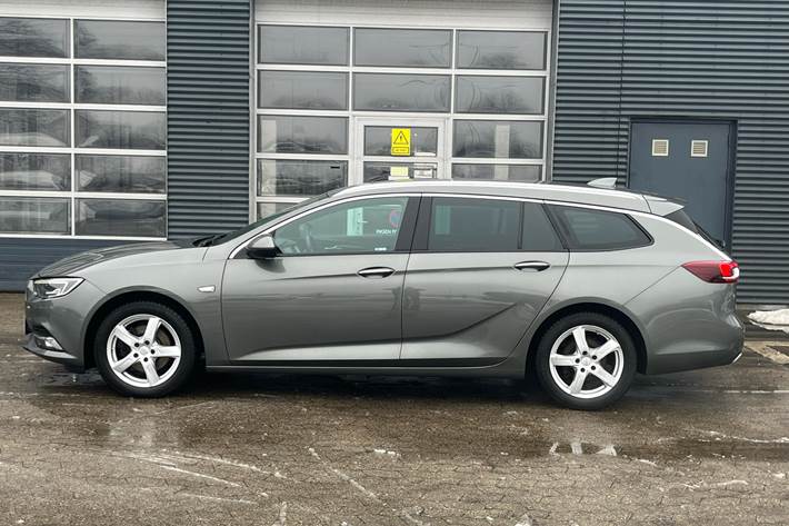 undefined Opel Insignia fra 2017