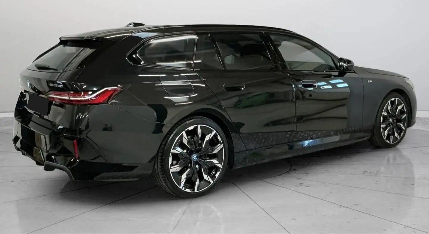 BMW i5 eDrive40 Touring EL M-Sport 340HK Stc Aut.