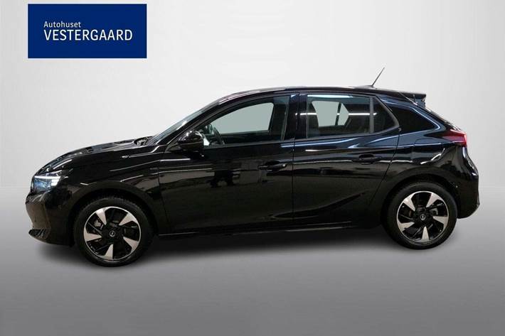 Sort Opel Corsa-e fra 2024
