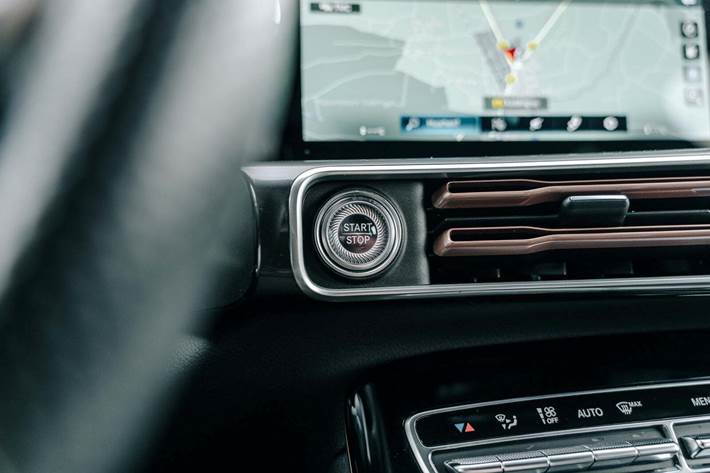 Sort Mercedes EQC400 fra 2021