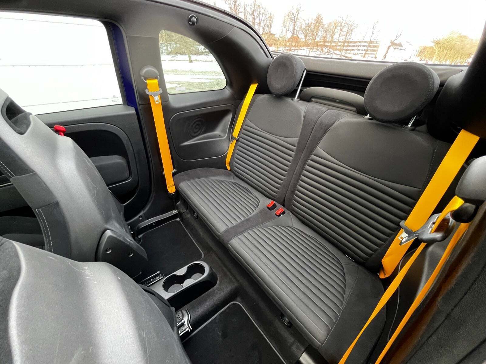 Blå Abarth 595C fra 2019