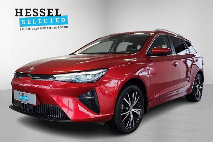 Rød MG 5 fra 2022 set udefra