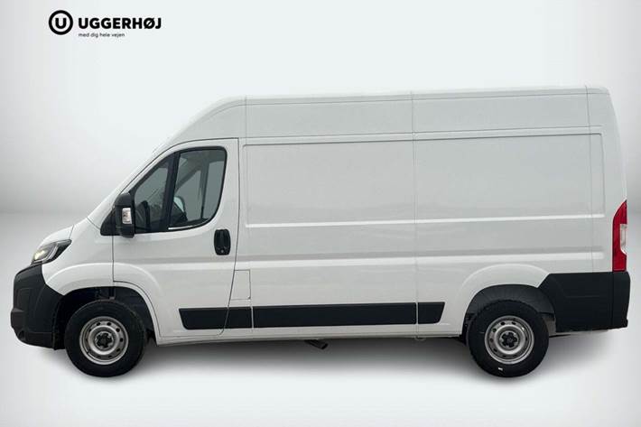 Hvid Peugeot Boxer 333 fra 2025