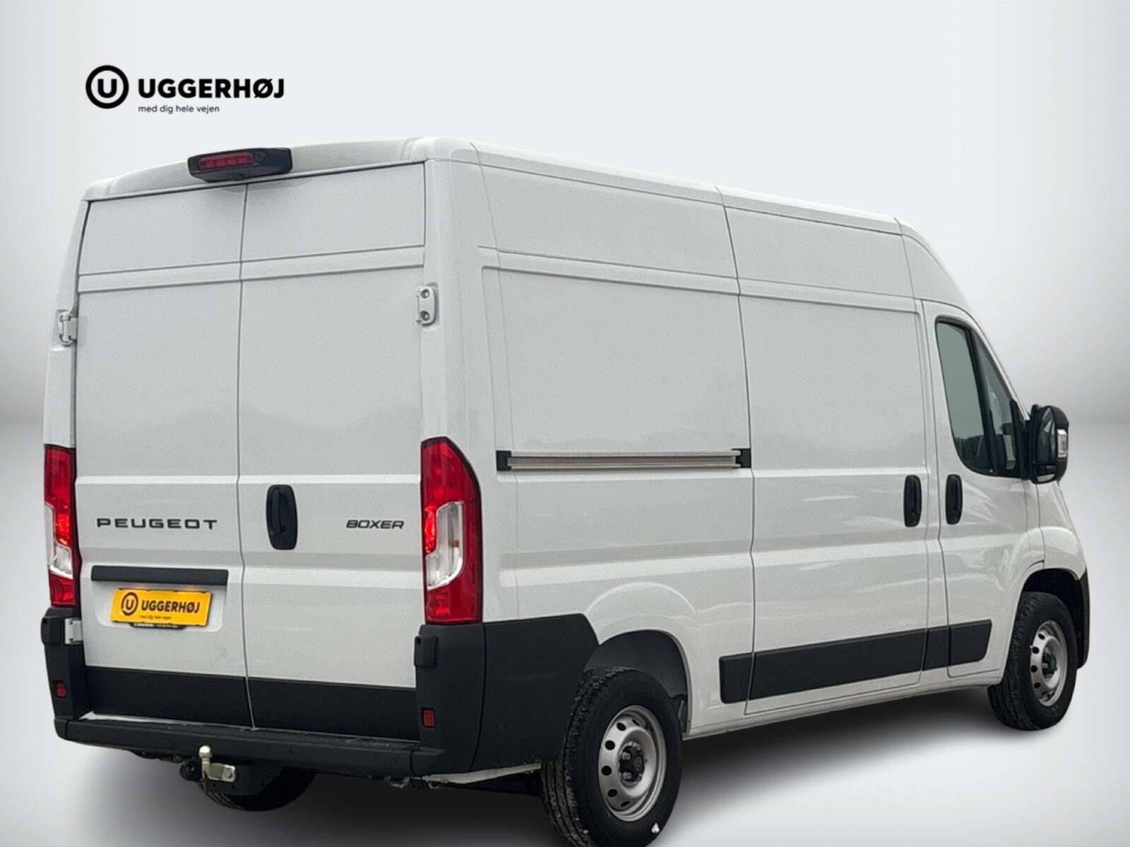 Peugeot Boxer 333 2,2 BlueHDi 140 L2H2 Premium