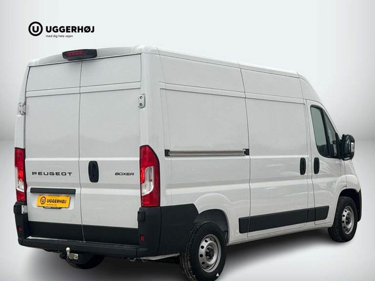 Peugeot Boxer 333 2,2 BlueHDi 140 L2H2 Premium