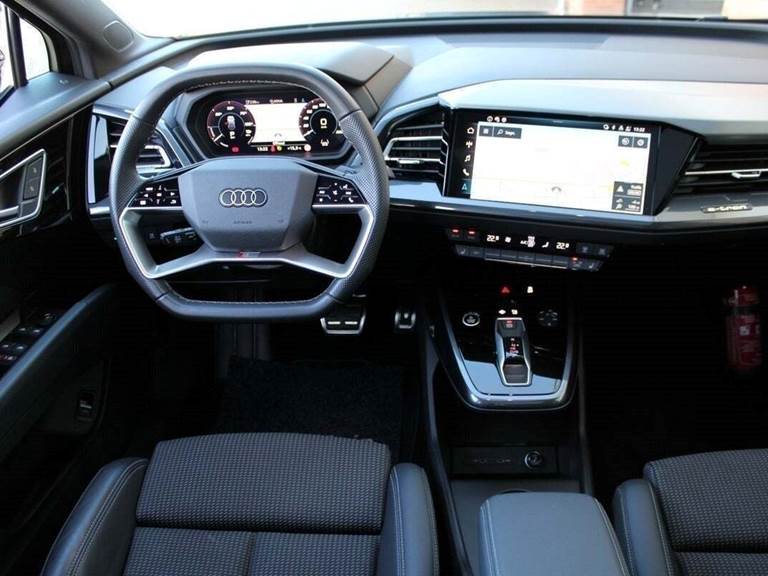 Audi Q4 e-tron 45 S-line