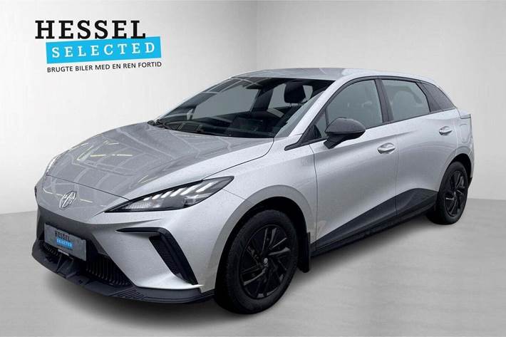 Sølv MG 4 fra 2023 set udefra