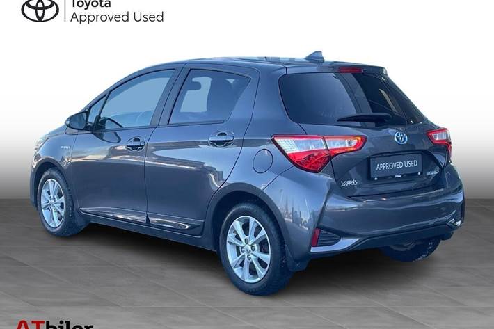 Sort Toyota Yaris fra 2019