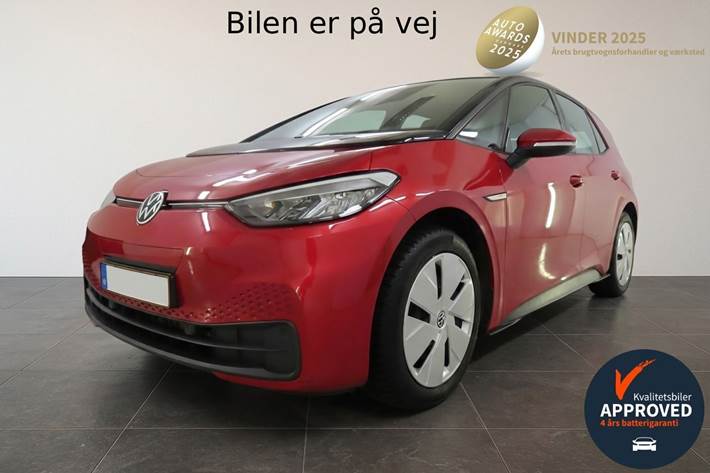 Rød VW ID.3 fra 2022 set udefra