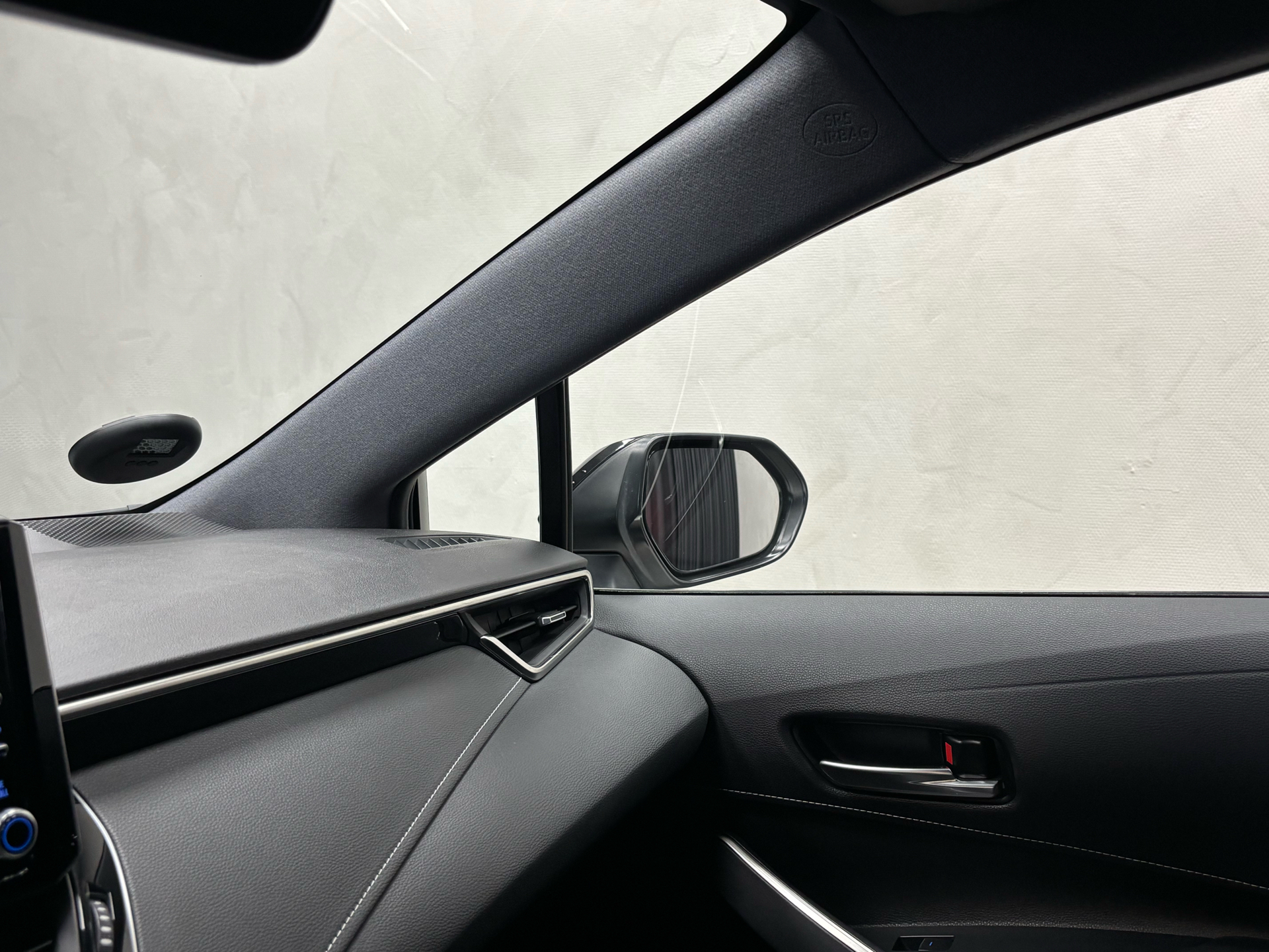 Hvid Toyota Corolla fra 2020