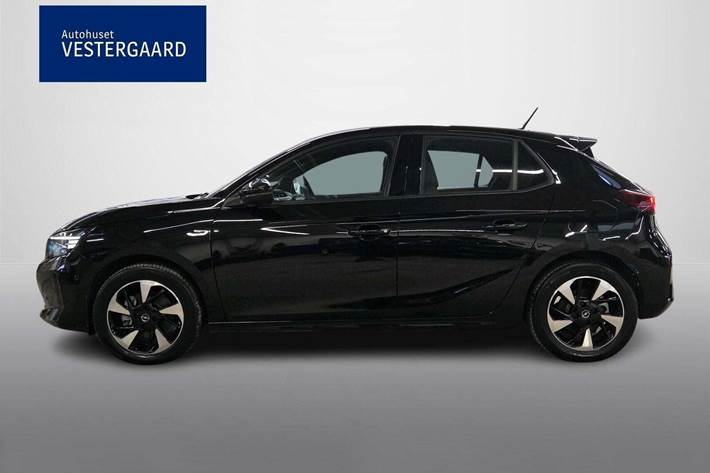 Sort Opel Corsa-e fra 2024