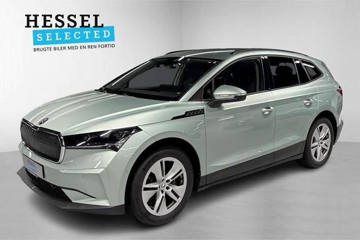 Blå Skoda Enyaq fra 2022 set udefra