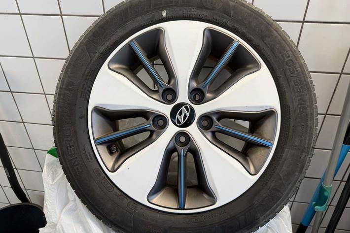 Brun Hyundai Ioniq fra 2019