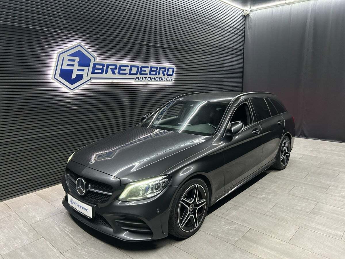 Grå Mercedes C220 d fra 2020