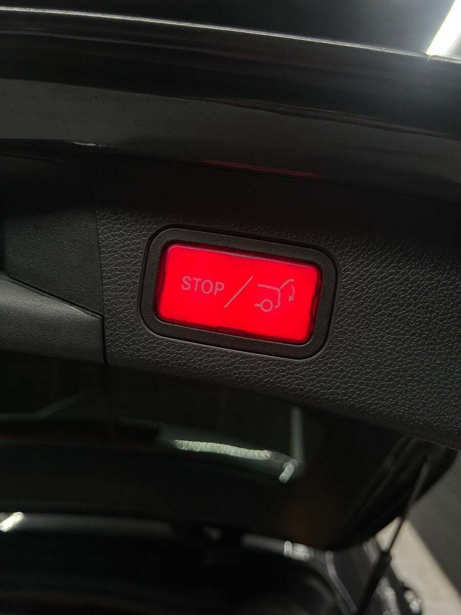 Grå Mercedes C220 d fra 2020