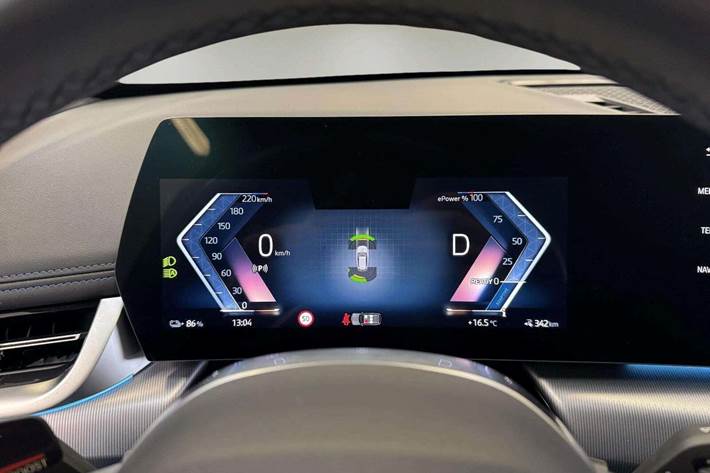 Hvid BMW iX1 fra 2024