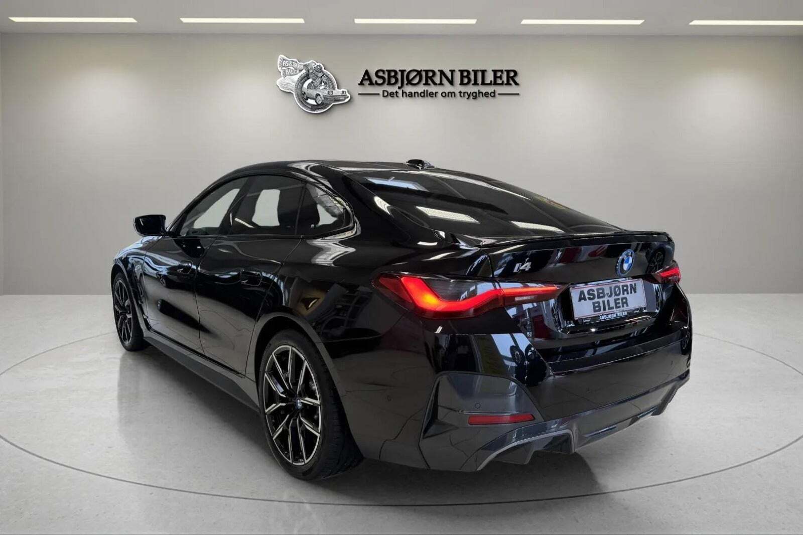 Sort BMW i4 fra 2024