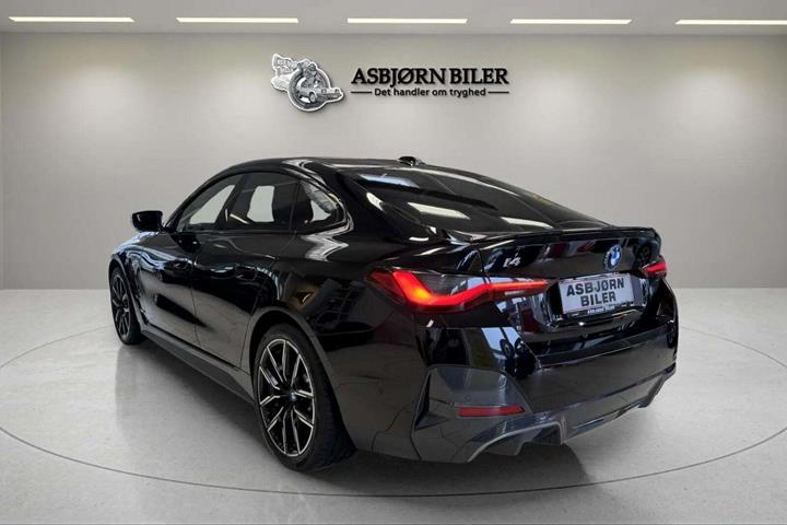 Sort BMW i4 fra 2024