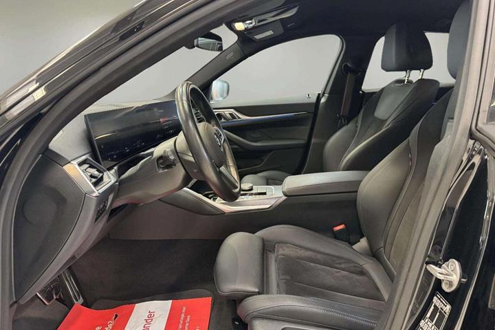 Sort BMW i4 fra 2024