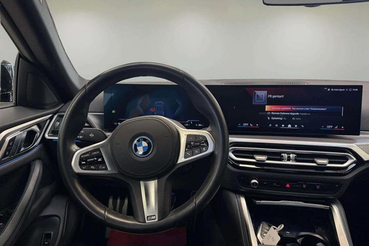 Sort BMW i4 fra 2024