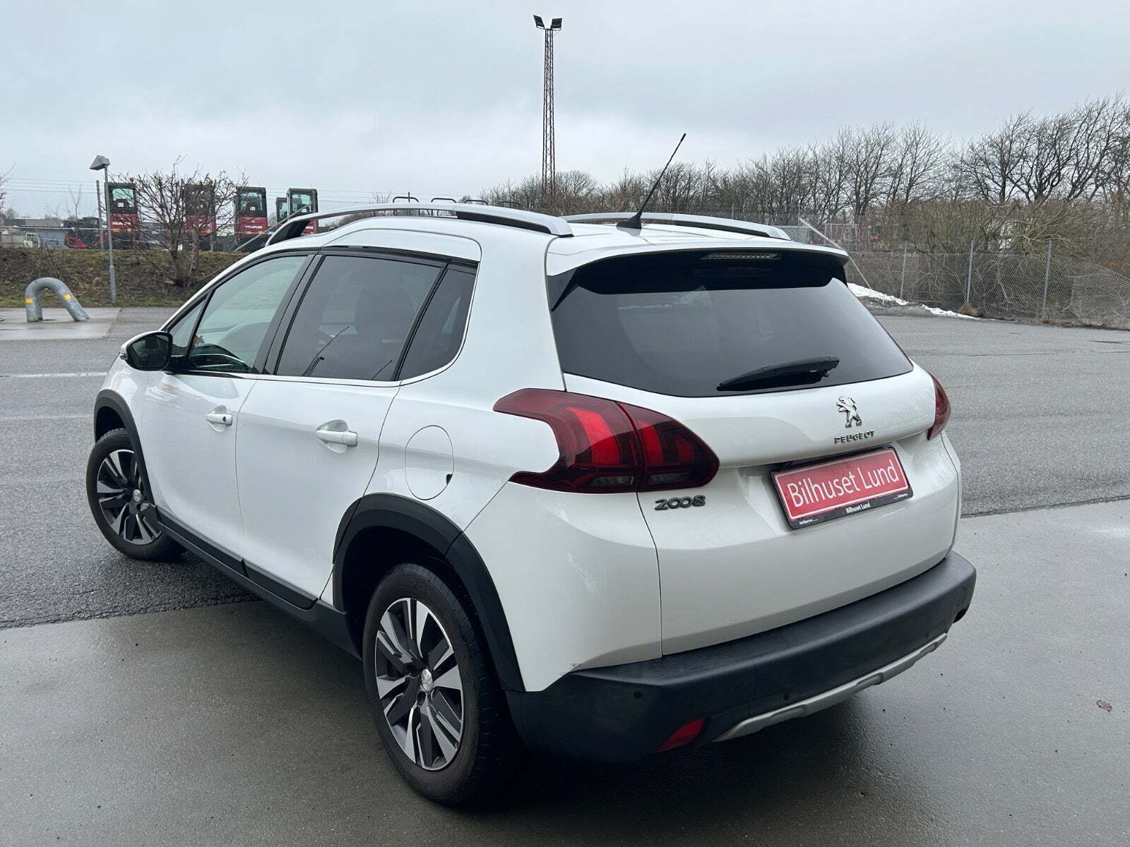 Peugeot 2008 1,2 PureTech 82 Allure Sky