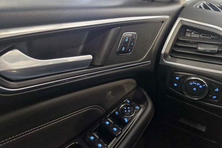 Grøn Ford S-MAX fra 2016