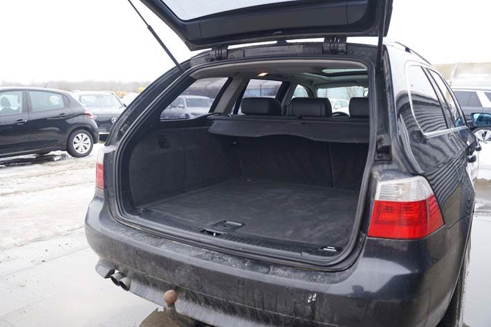 Sort BMW 530d fra 2006