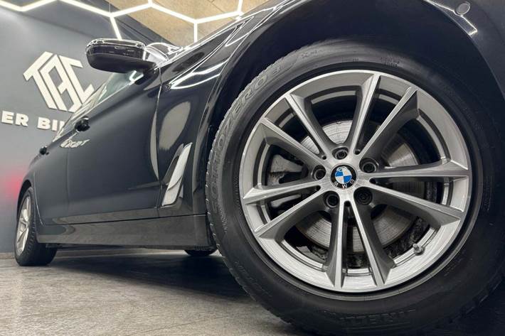 Sort BMW 520d fra 2022