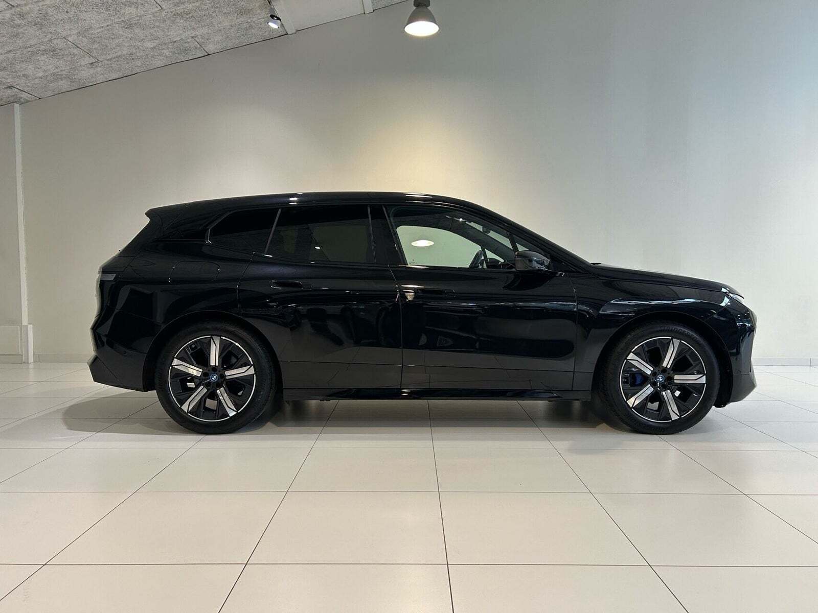 BMW iX xDrive50 Supercharged