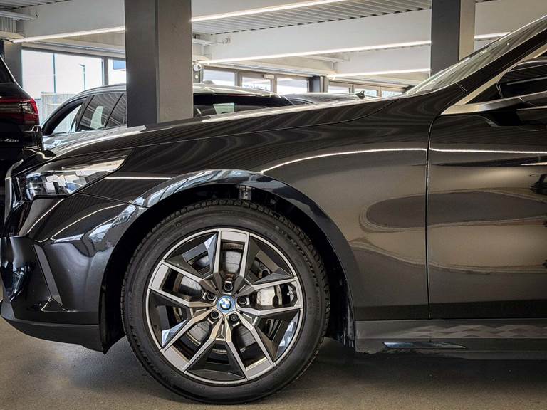 BMW i5 eDrive40 Sport Line