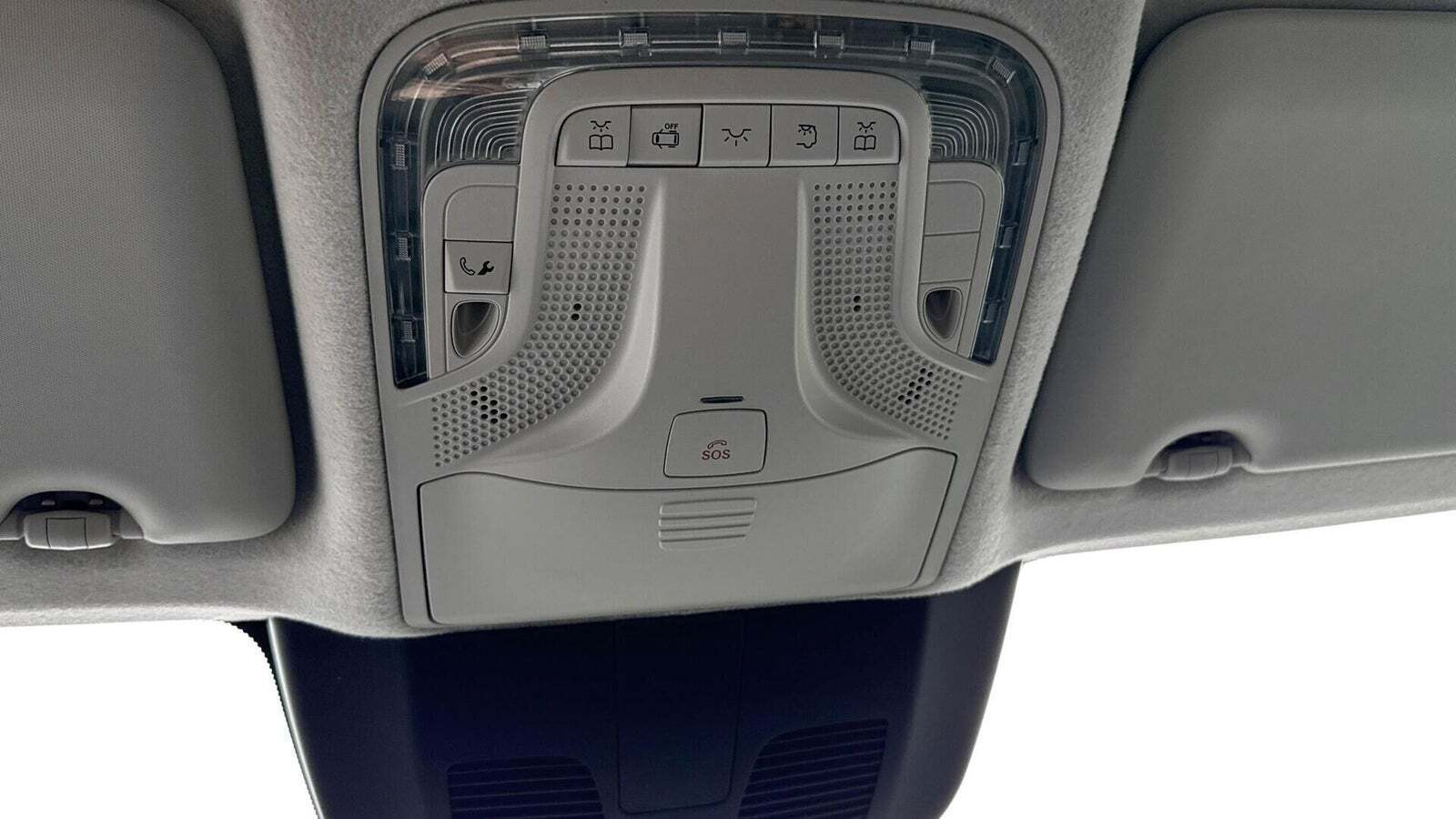 Grå Mercedes Vito 116 fra 2023