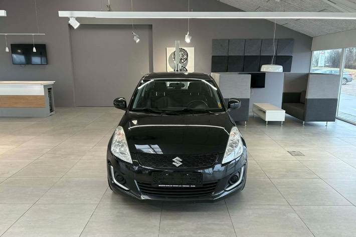 Sort Suzuki Swift fra 2015