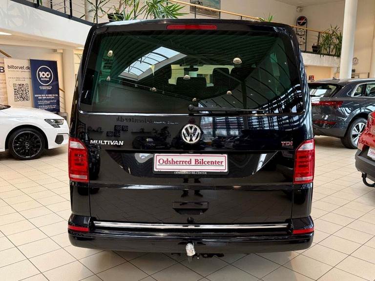VW Multivan 2,0 TDi 204 Highline DSG kort
