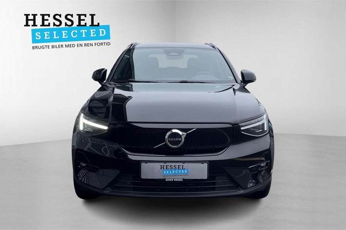 Sort Volvo XC40 fra 2022