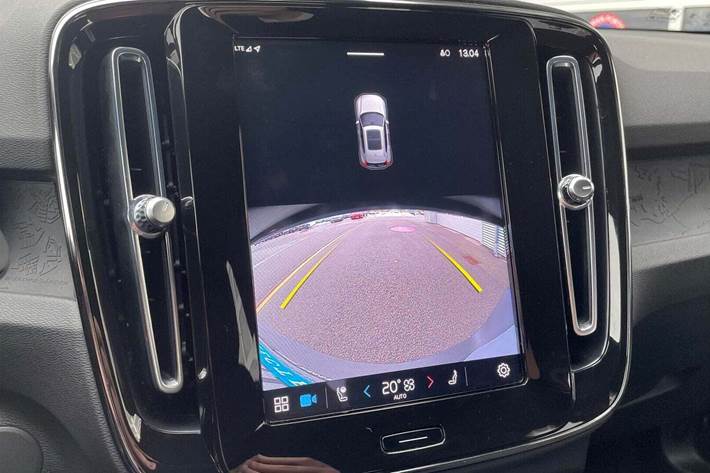 Sort Volvo XC40 fra 2022