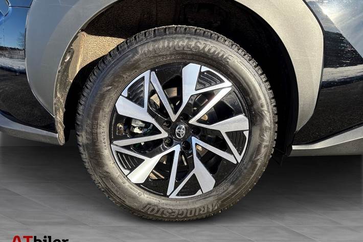 Sort Toyota bZ4X SUV fra 2025