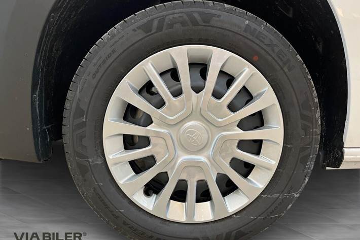 Hvid Toyota ProAce City fra 2026
