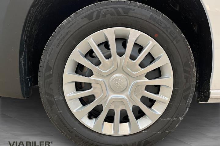 Hvid Toyota ProAce City fra 2026