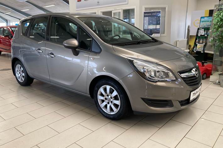Brun Opel Meriva fra 2016