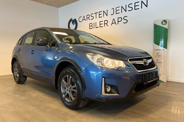 Blå Subaru XV fra 2016 set udefra