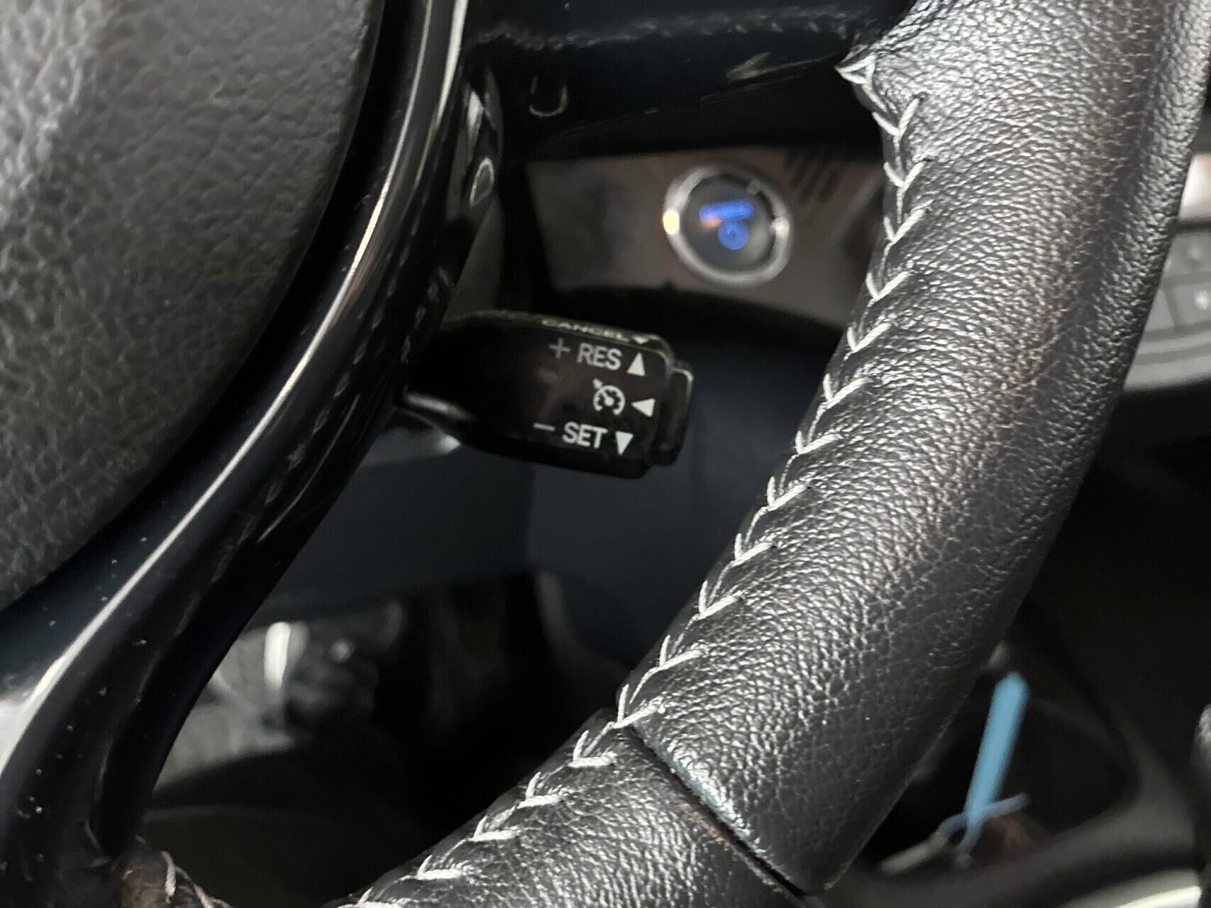 Hvid Toyota Yaris fra 2020