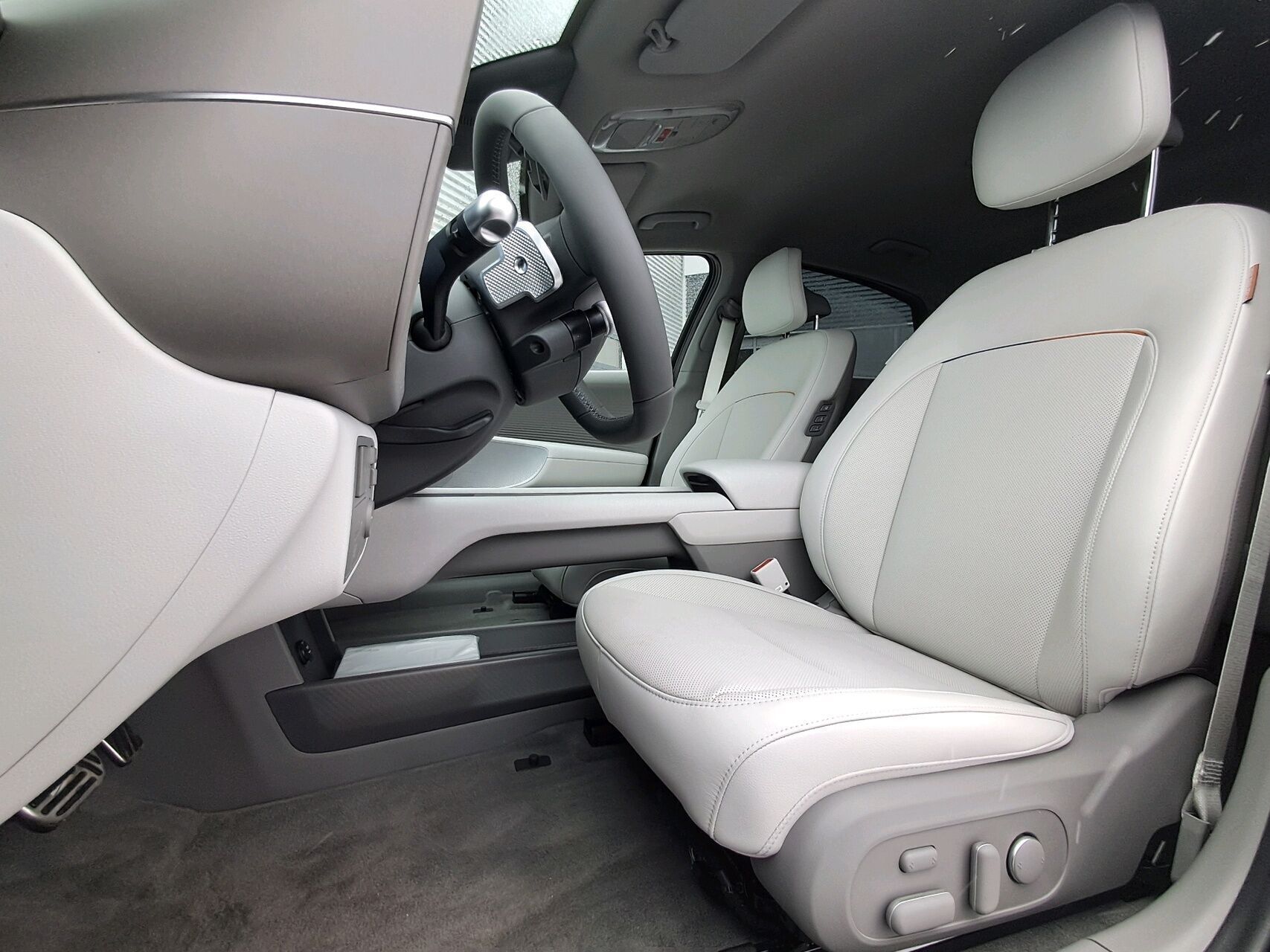 Hyundai Ioniq 6 Electric 77,4 kWh Ultimate 229HK Aut.